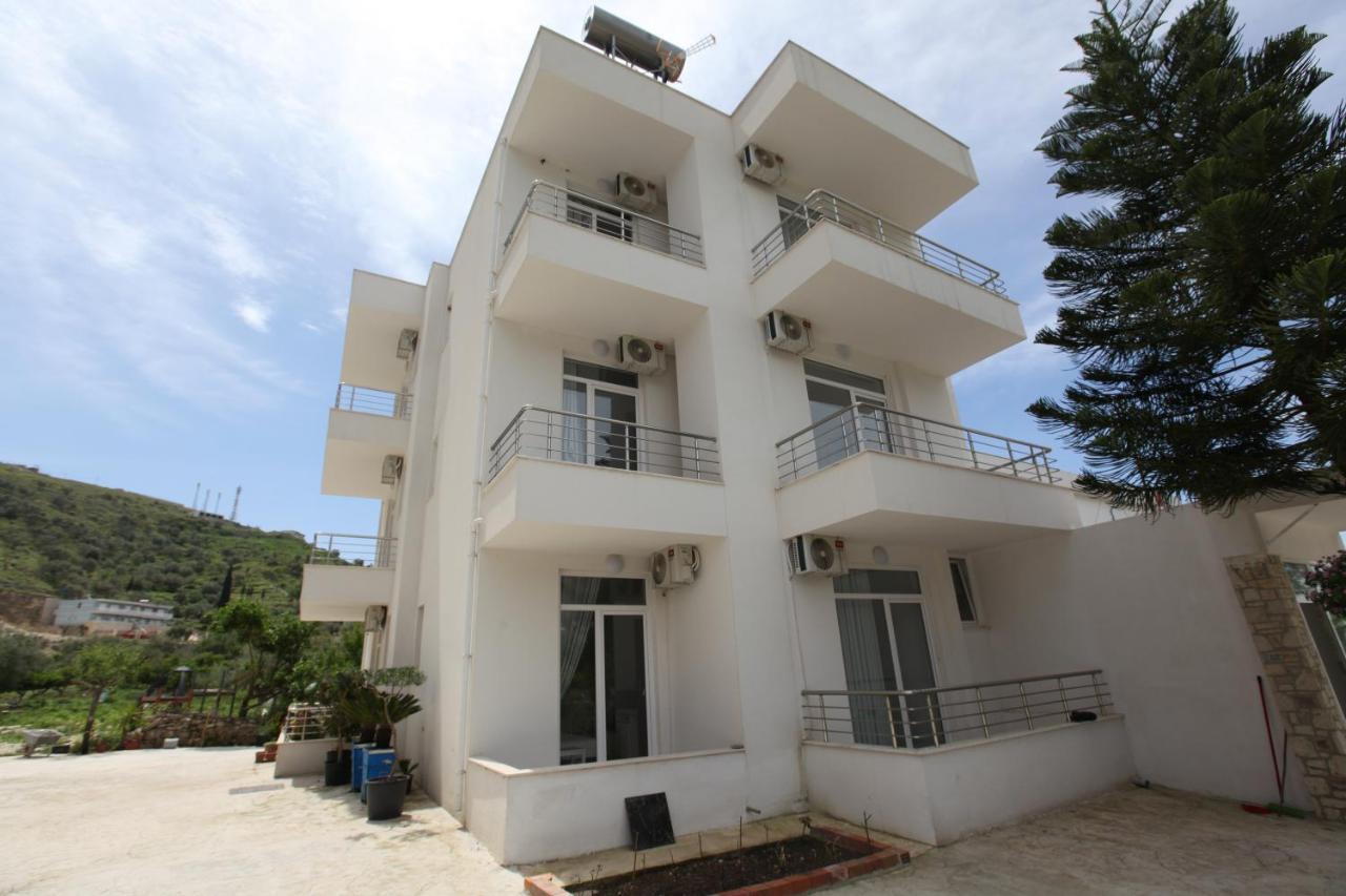 The Sunny Side Apartment Himare Exterior photo