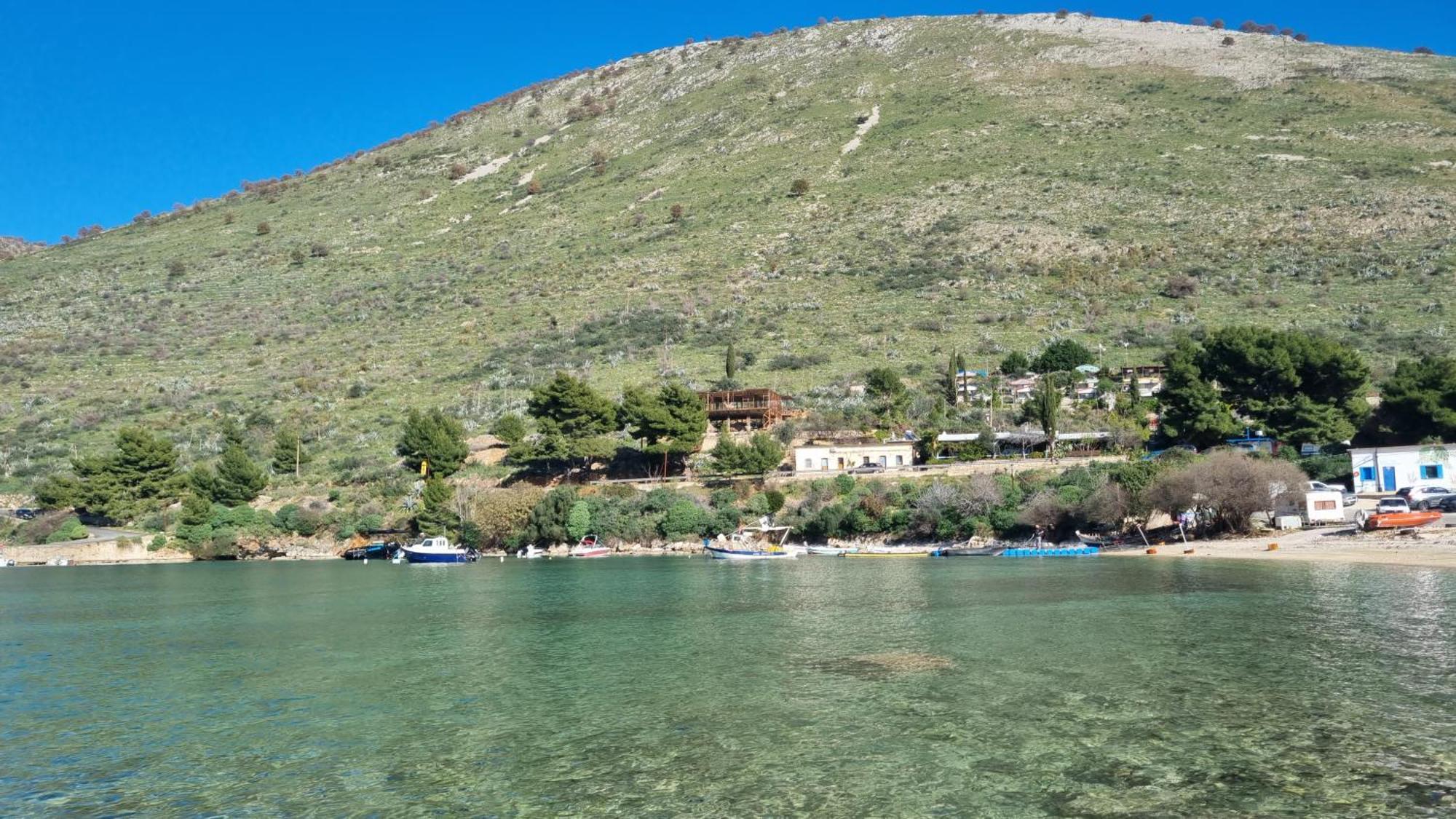The Sunny Side Apartment Himare Exterior photo